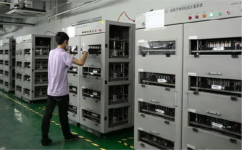 IEST Battery Impedance Tester(BIT6000) 8 Traditional lithium-ion battery formation and capacity grading system cabinets (化成分选系统) used in battery recycling and cascade utilization, demonstrating the conventional time-consuming and energy-intensive full charge-discharge testing method prior to adopting fast EIS solutions like IEST BIT6000.